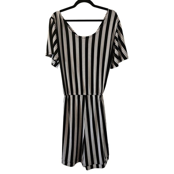 LulaRoe Striped Short‎ Sleeve Romper - Size L - Picture 2 of 3